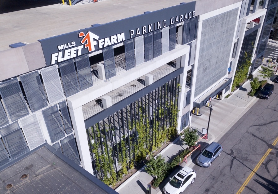 Rainscreen Panels for U.S Bank Mills Fleet Farm Parking Ramp 