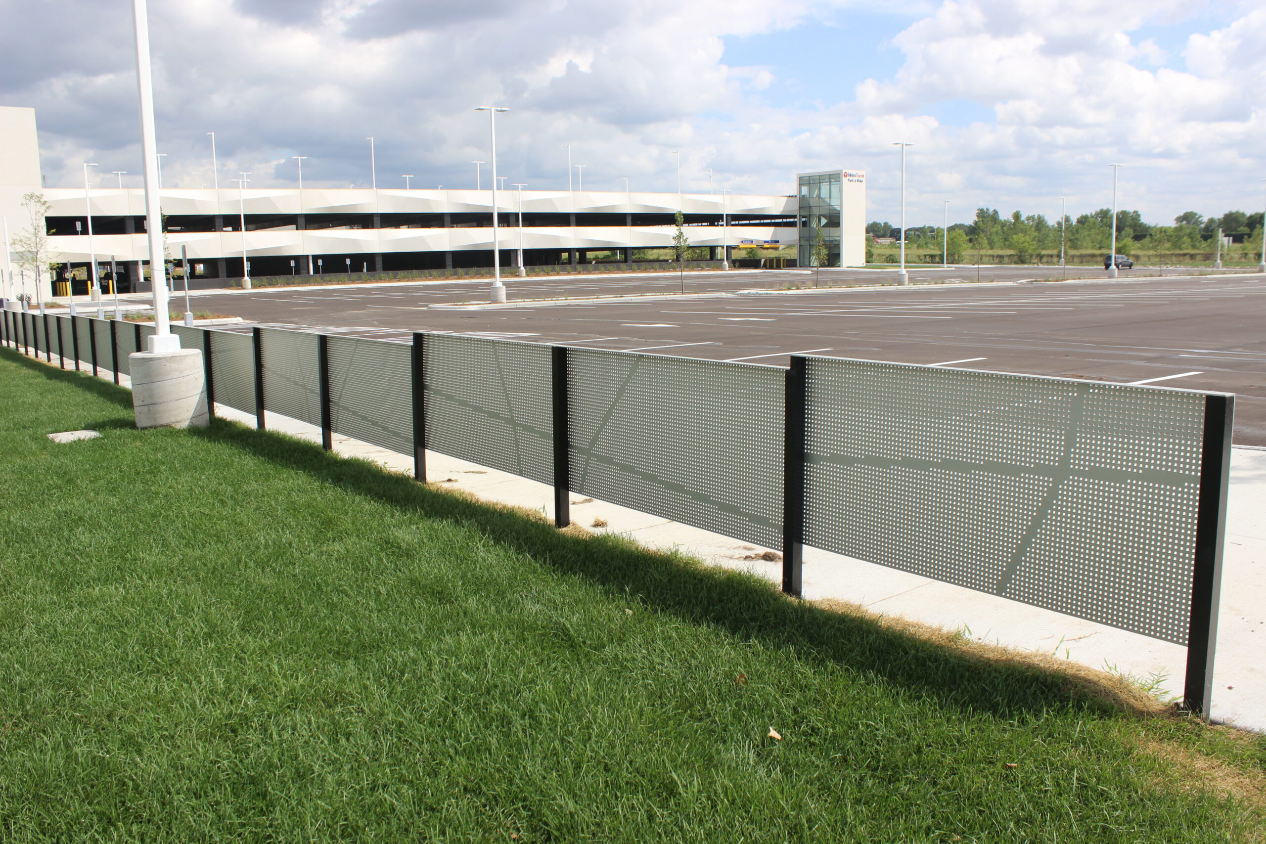 Metal Fence Panels for Metro Transit Hub Metal Fence Panels for Metro Transit Hub