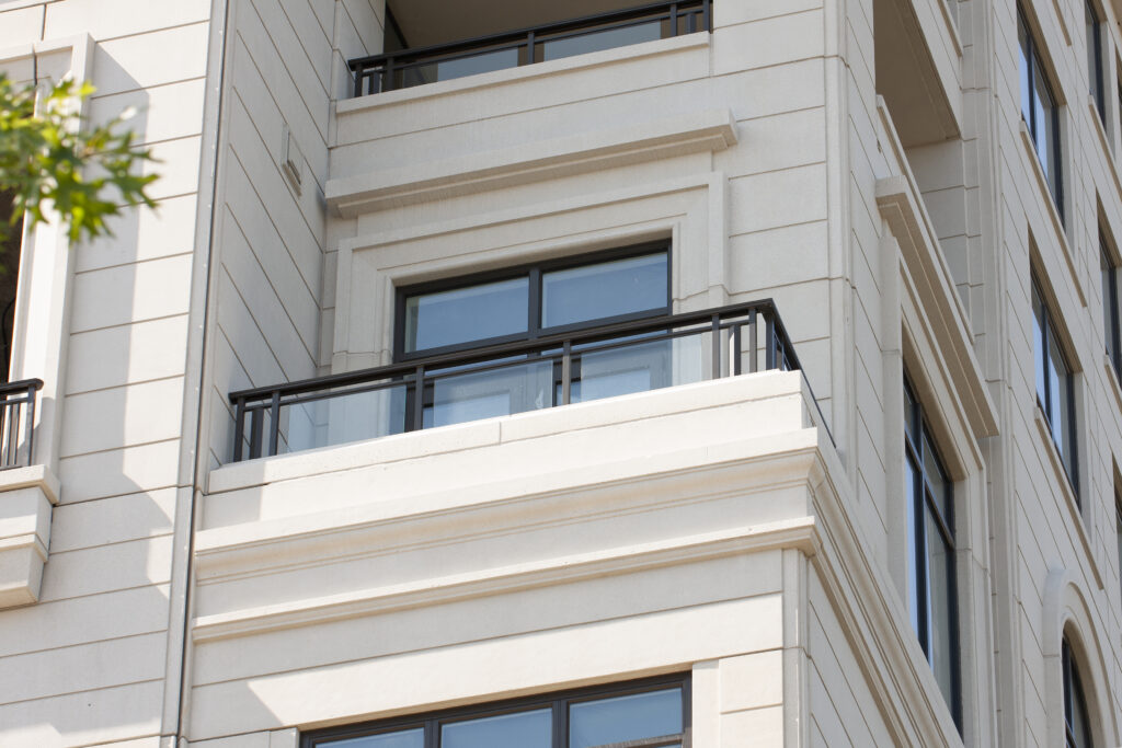 glass guardrail infill