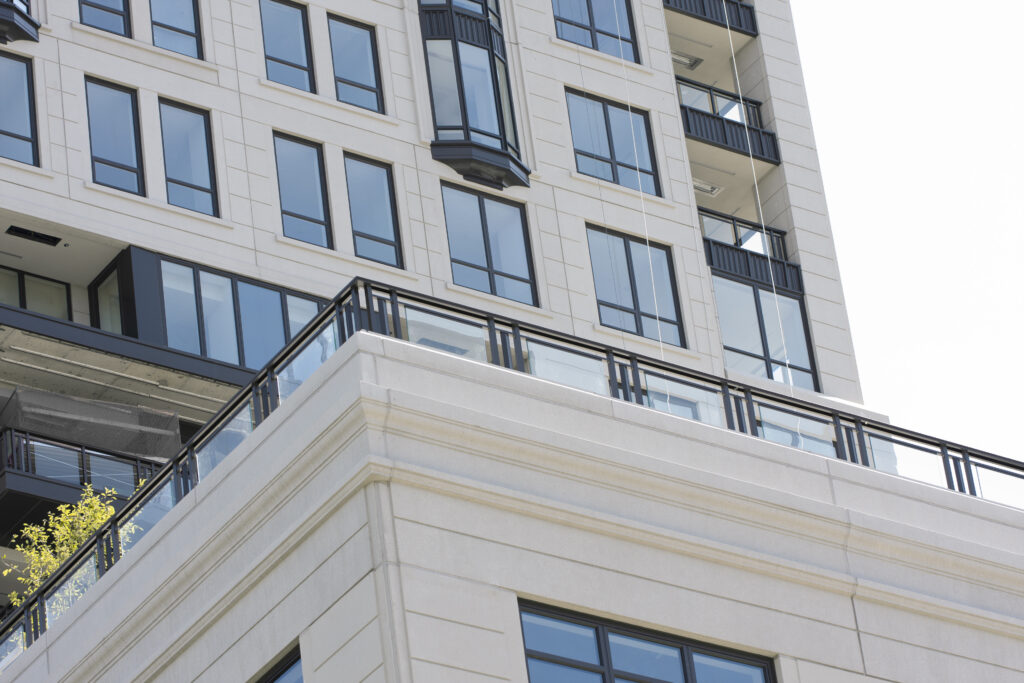glass guardrail infill