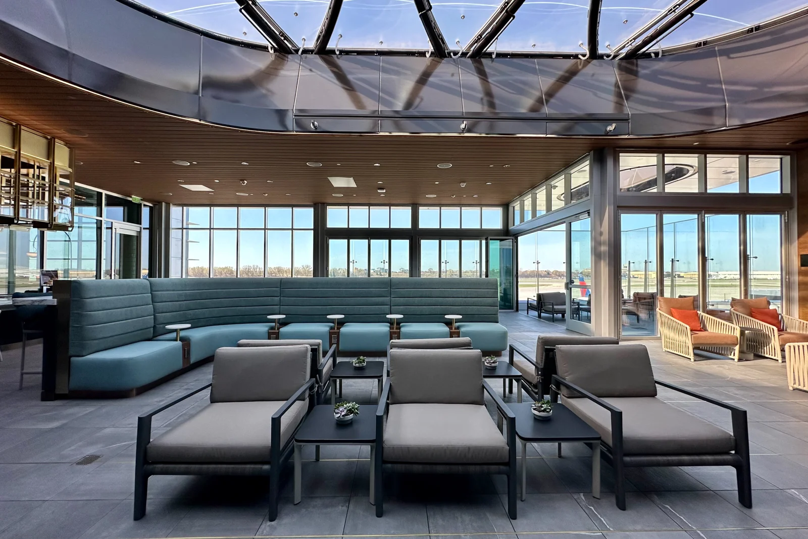 Read more about the article Skylight Enclosure Design for Delta Sky Club at MSP Airport