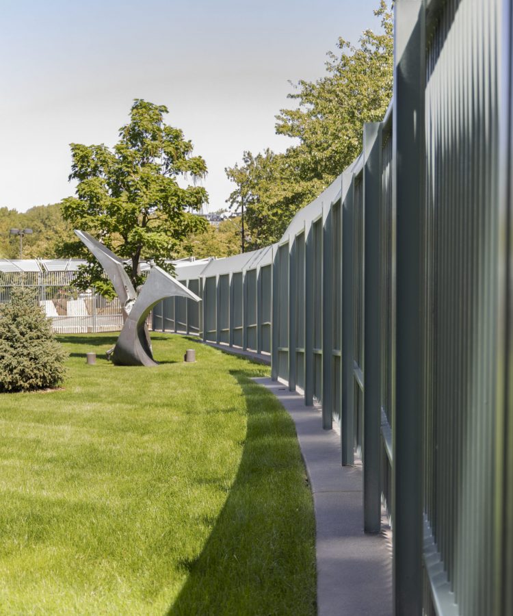 vega, stellarcraft, picket, picket guardrail, robust picket guardrail, robust picket fence, picket fence, pickets, guardrails, federal reserve, aluminum, aluminum fence